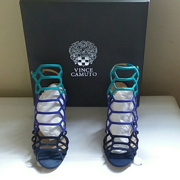 VINCE CAMUTO Shoes - VINCE CAMUTO (HEELS) SIZE 8-1/2 M
